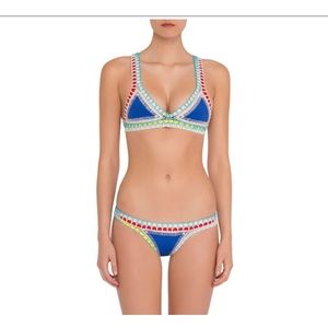 Kiini copy Bikini.